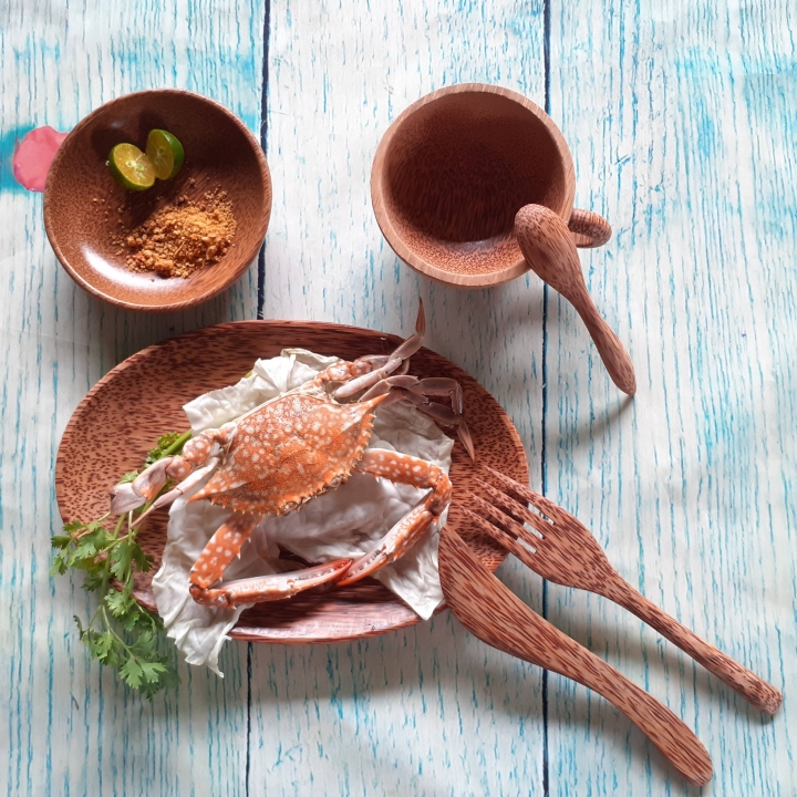 Bàn ăn đẹp nổi bật đầy tinh tế với những bộ đựng đồ ăn Gỗ siêu ấn tượng